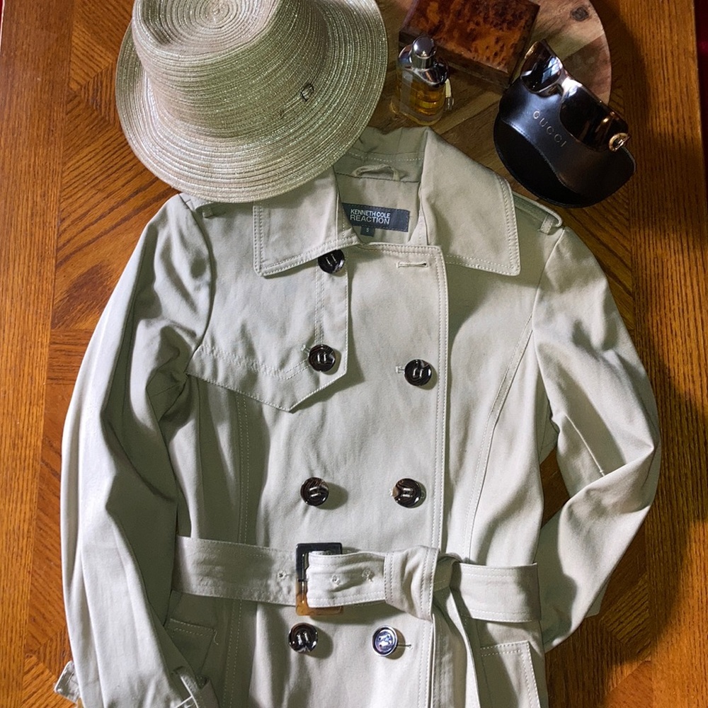 SOLD Kenneth Cole Reaction Trench Coat 🧥